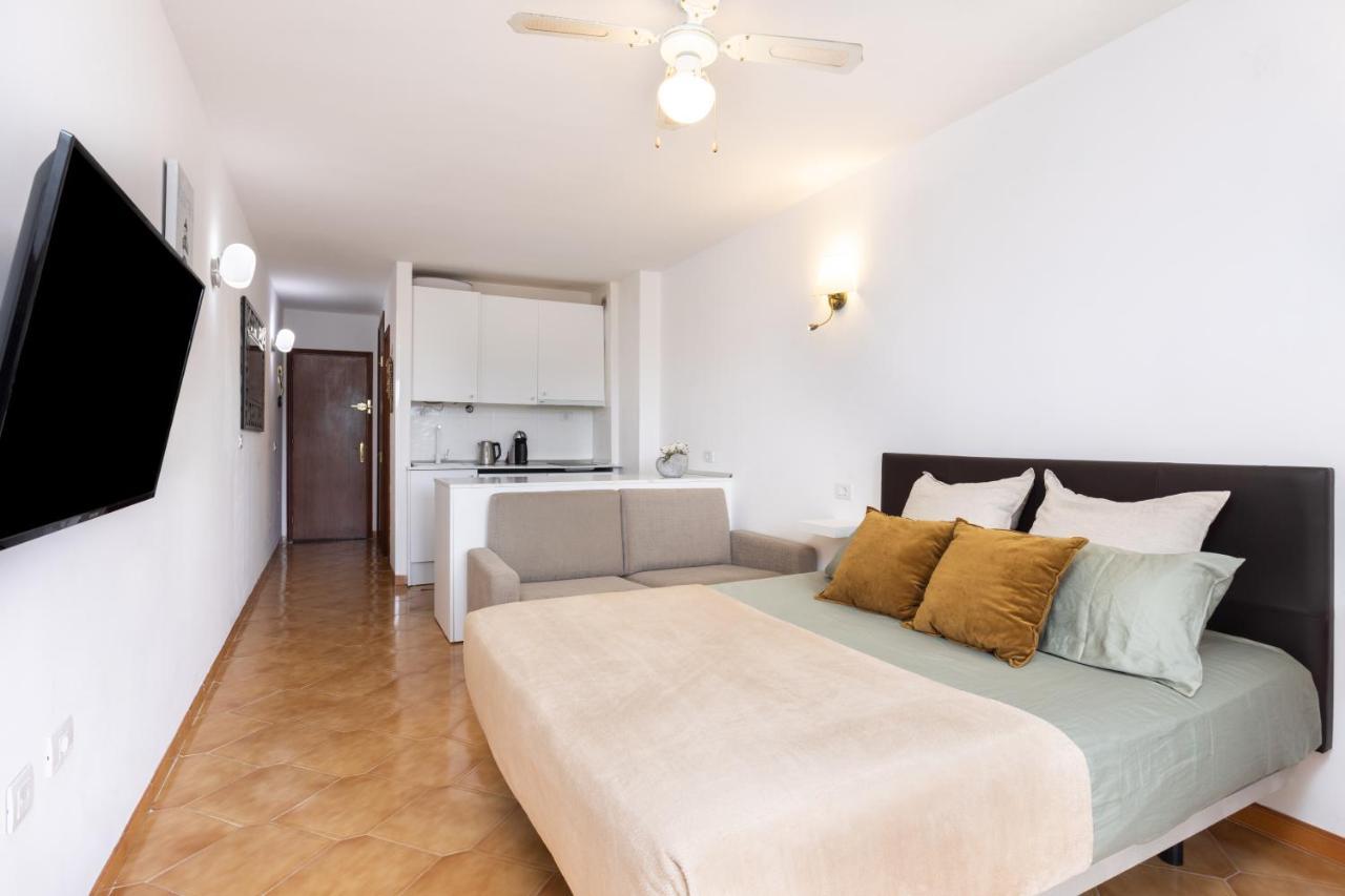 Classbnb - Seafront Studio With Beach View In The Center Of Los Cristianos Los Cristianos  Kültér fotó