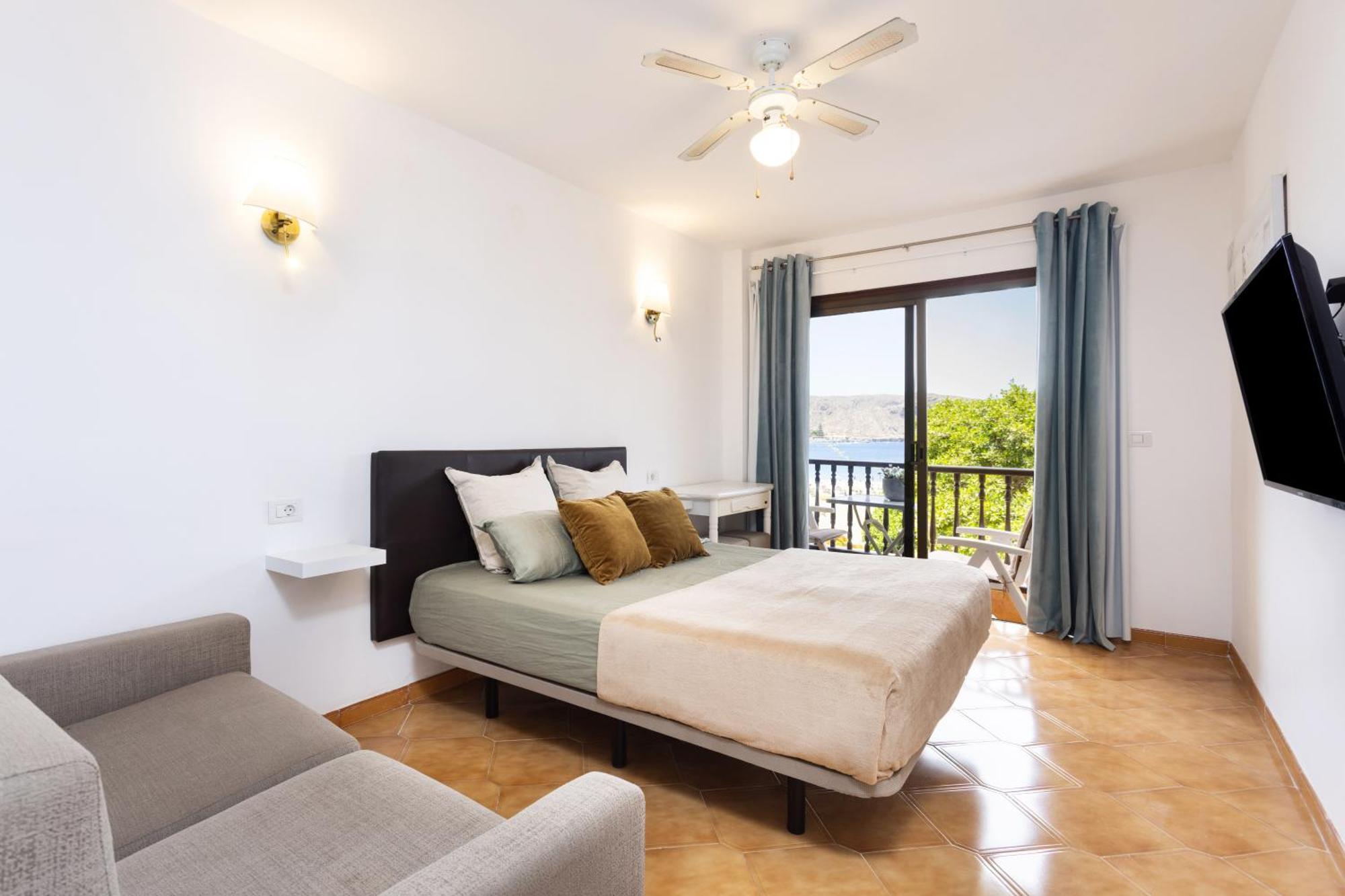 Classbnb - Seafront Studio With Beach View In The Center Of Los Cristianos Los Cristianos  Kültér fotó